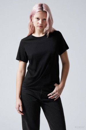 Weekday Essence Standard T-shirt Czarne | UPWO1481