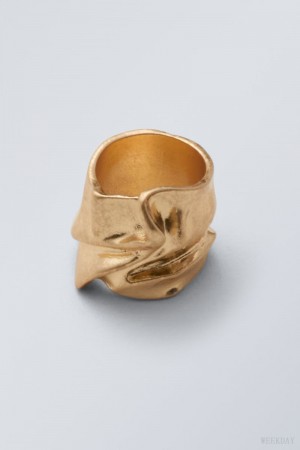 Weekday Ivy Crinkled Ring Złote | KLJN9393