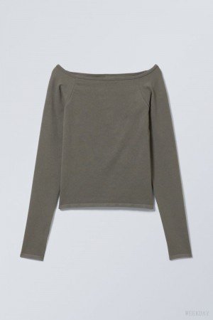 Weekday Seamless Off Shoulder Long Sleeve Khaki | AFAK8939