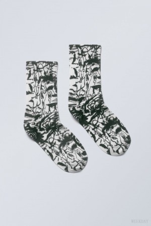 Weekday Sportowe Printed Socks Triple Scribble | IHOD4905